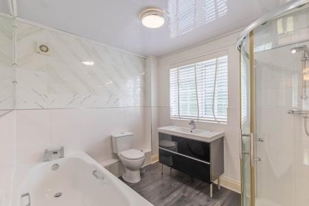 4 bedroom Detached house to let in Rand House, Foxhill Crescent, Weetwood, Leeds, LS16