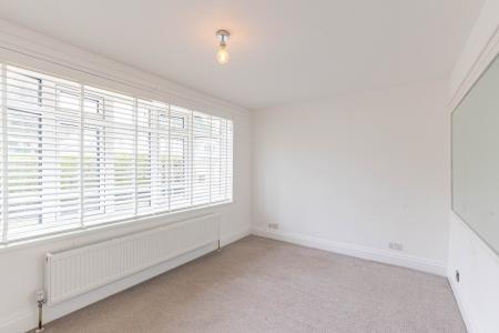 4 bedroom Detached house to let in Rand House, Foxhill Crescent, Weetwood, Leeds, LS16