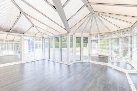 4 bedroom Detached house to let in Rand House, Foxhill Crescent, Weetwood, Leeds, LS16