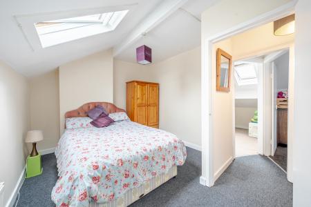 5 bedroom End of terrace house for sale in Green Road, Meanwood, Leeds, LS6