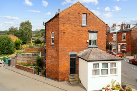 5 bedroom End of terrace house for sale in Green Road, Meanwood, Leeds, LS6