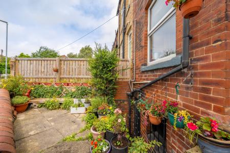5 bedroom End of terrace house for sale in Green Road, Meanwood, Leeds, LS6