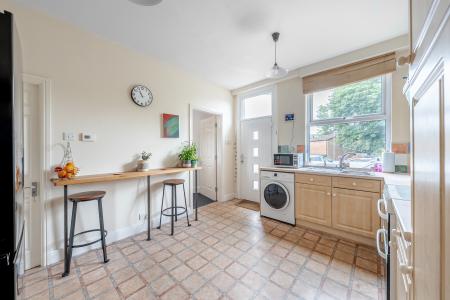 5 bedroom End of terrace house for sale in Green Road, Meanwood, Leeds, LS6