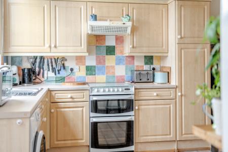 5 bedroom End of terrace house for sale in Green Road, Meanwood, Leeds, LS6