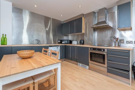 2 bedroom Flat to let in 15 South Parade, Leeds, LS1
