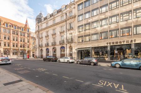 15 South Parade, Leeds, LS1