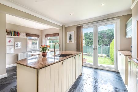3 bedroom Semi-detached house to let in Woodliffe Crescent, Chapel Allerton, Leeds, LS7