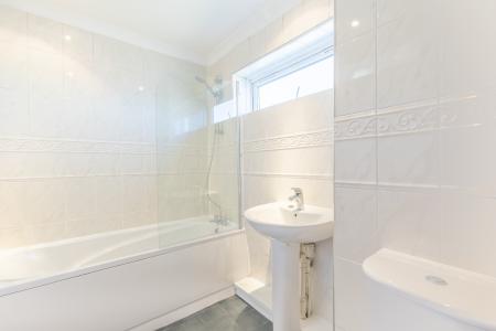 2 bedroom Flat to let in Wood Close, Wood Lane, Chapel Allerton, Leeds, LS7