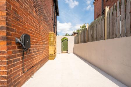 3 bedroom Semi-detached house for sale in Stainbeck Lane, Leeds, LS7