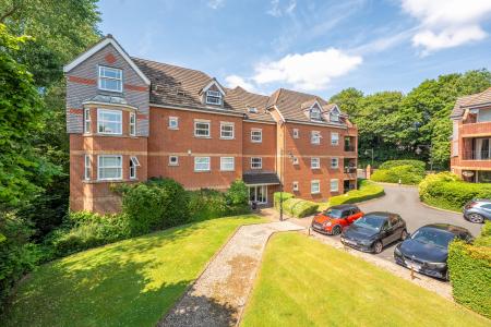 2 bedroom Flat for sale in Willow House, Chapel Allerton, Leeds, LS7