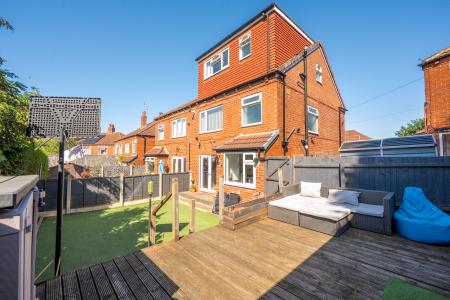 5 bedroom Semi-detached house for sale in Grange Park Rise, Roundhay, Leeds, LS8