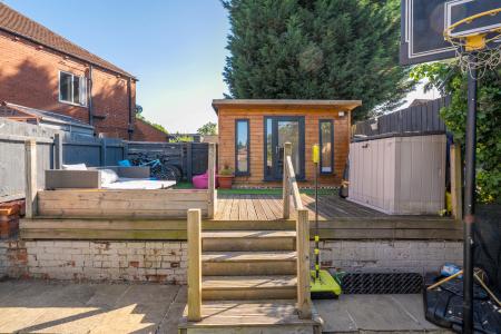 5 bedroom Semi-detached house for sale in Grange Park Rise, Roundhay, Leeds, LS8