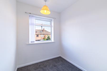3 bedroom Semi-detached house to let in Sandway, Cross Gates, Leeds, LS15