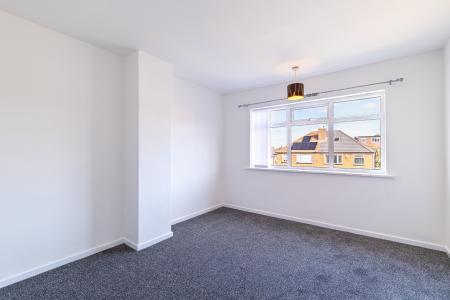 3 bedroom Semi-detached house to let in Sandway, Cross Gates, Leeds, LS15