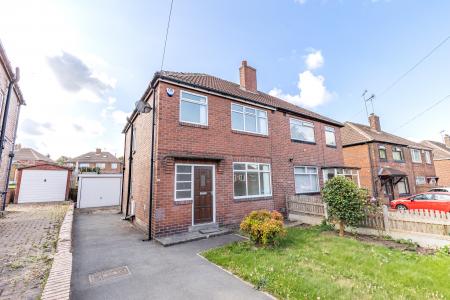 3 bedroom Semi-detached house to let in Sandway, Cross Gates, Leeds, LS15