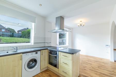 3 bedroom Semi-detached house to let in Sandway, Cross Gates, Leeds, LS15