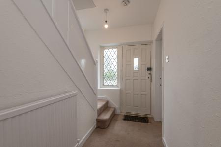 3 bedroom Semi-detached house to let in The Avenue, Alwoodley, Leeds, LS17