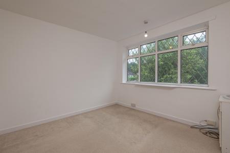 3 bedroom Semi-detached house to let in The Avenue, Alwoodley, Leeds, LS17