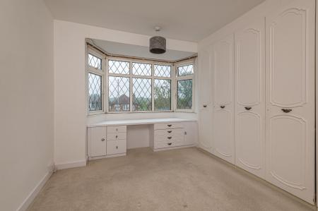 3 bedroom Semi-detached house to let in The Avenue, Alwoodley, Leeds, LS17