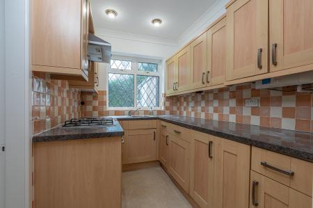 3 bedroom Semi-detached house to let in The Avenue, Alwoodley, Leeds, LS17