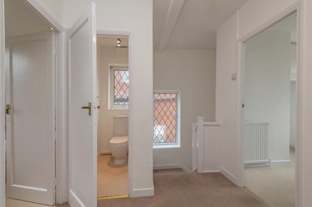 3 bedroom Semi-detached house to let in The Avenue, Alwoodley, Leeds, LS17
