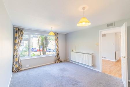 3 bedroom Terraced House for sale in Park Edge Close, Roundhay, Leeds, LS8