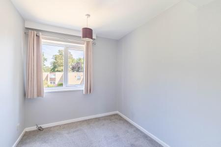3 bedroom Terraced House for sale in Park Edge Close, Roundhay, Leeds, LS8