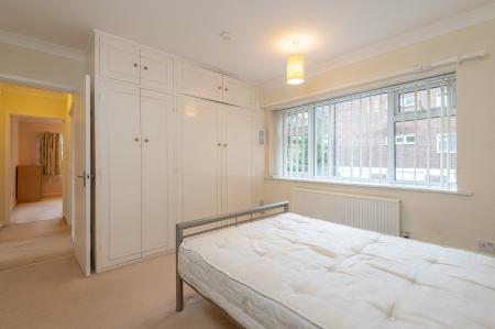 2 bedroom Flat to let in Valley Court, Allerton Grange Vale, Moortown, Leeds, LS17