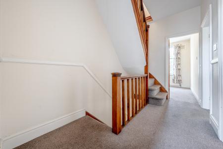 5 bedroom Terraced House for sale in Potternewton Lane, Chapel Allerton, Leeds, LS7