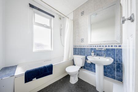 5 bedroom Terraced House for sale in Potternewton Lane, Chapel Allerton, Leeds, LS7