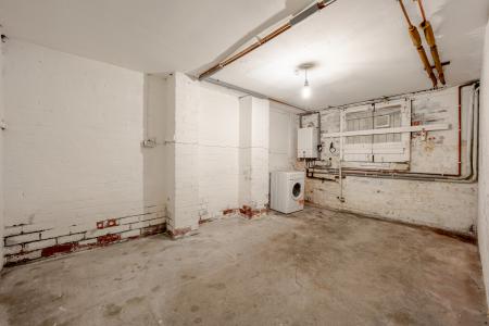 5 bedroom Terraced House for sale in Potternewton Lane, Chapel Allerton, Leeds, LS7