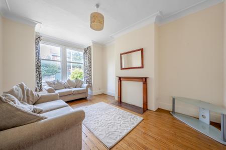 5 bedroom Terraced House for sale in Potternewton Lane, Chapel Allerton, Leeds, LS7