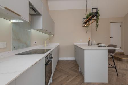 2 bedroom Flat to let in St Thomas House, St Thomas Row, Leeds, LS2