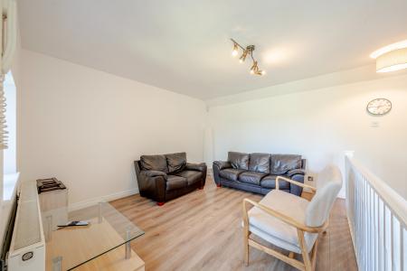 2 bedroom Flat to let in Harrowby Road, West Park, Leeds, LS16