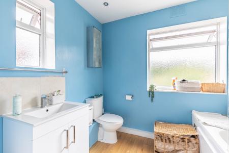 3 bedroom Semi-detached house to let in Birchwood Avenue, Moortown, Leeds, LS17