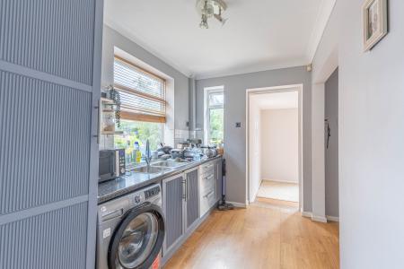 3 bedroom Semi-detached house to let in Birchwood Avenue, Moortown, Leeds, LS17