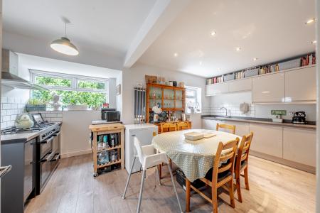 3 bedroom Semi-detached house for sale in Foxwood Rise, Oakwood, Leeds, LS8