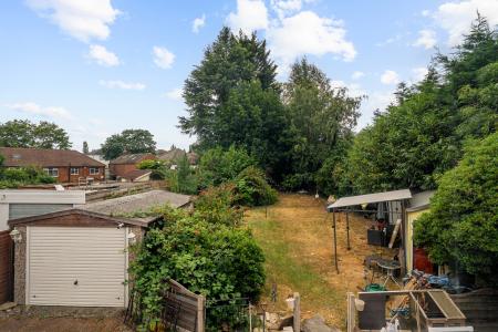 3 bedroom Semi-detached house for sale in Foxwood Rise, Oakwood, Leeds, LS8