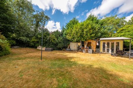3 bedroom Semi-detached house for sale in Foxwood Rise, Oakwood, Leeds, LS8