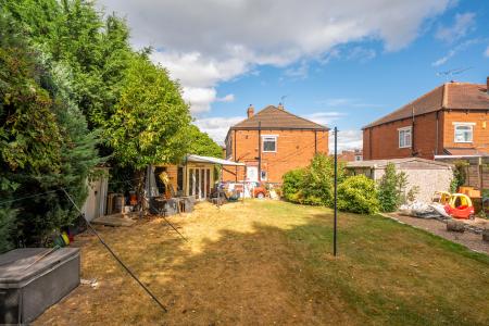 3 bedroom Semi-detached house for sale in Foxwood Rise, Oakwood, Leeds, LS8