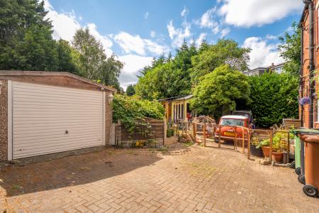 3 bedroom Semi-detached house for sale in Foxwood Rise, Oakwood, Leeds, LS8