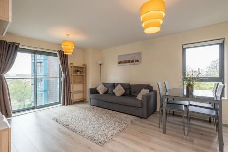 2 bedroom Flat to let in Bouverie Court, Leeds, LS9
