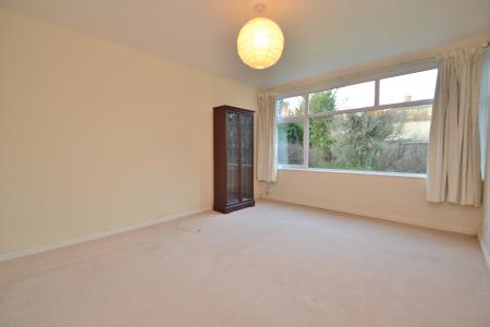 2 bedroom Flat to let in Hillside Court, Hawkhills, Chapel Allerton, Leeds, LS7