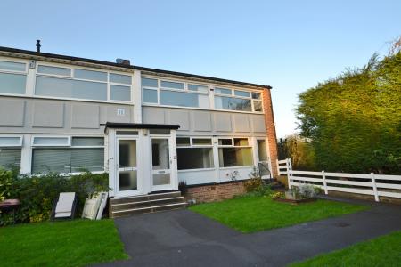 2 bedroom Flat to let in Hillside Court, Hawkhills, Chapel Allerton, Leeds, LS7