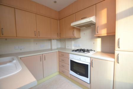 2 bedroom Flat to let in Hillside Court, Hawkhills, Chapel Allerton, Leeds, LS7