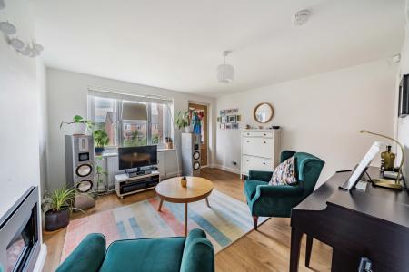 2 bedroom Terraced House to let in Sandfield Garth, Meanwood, Leeds, LS6