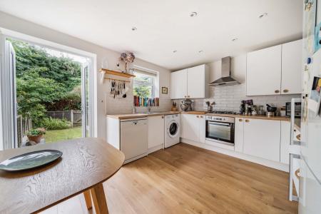2 bedroom Terraced House to let in Sandfield Garth, Meanwood, Leeds, LS6
