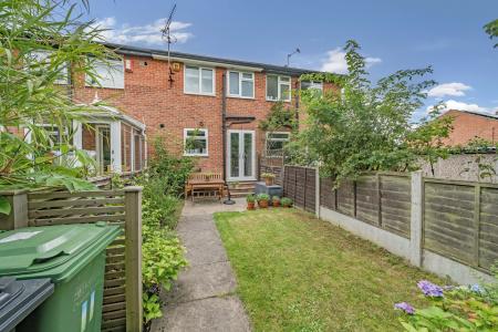 2 bedroom Terraced House to let in Sandfield Garth, Meanwood, Leeds, LS6