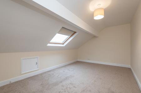 4 bedroom Terraced House to let in Roman Grove, Roundhay, Leeds, LS8