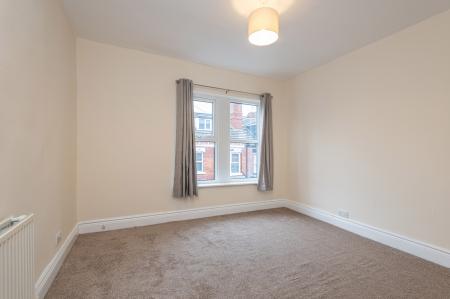 4 bedroom Terraced House to let in Roman Grove, Roundhay, Leeds, LS8